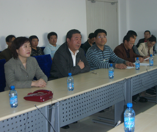 心系灾区献爱心 情暖玉树寄深情