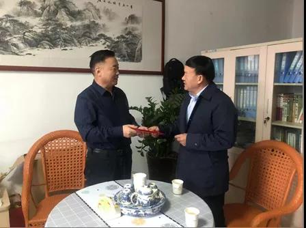 AGGAME种业领导看望慰问公司老干部、老党员及困难党员职工